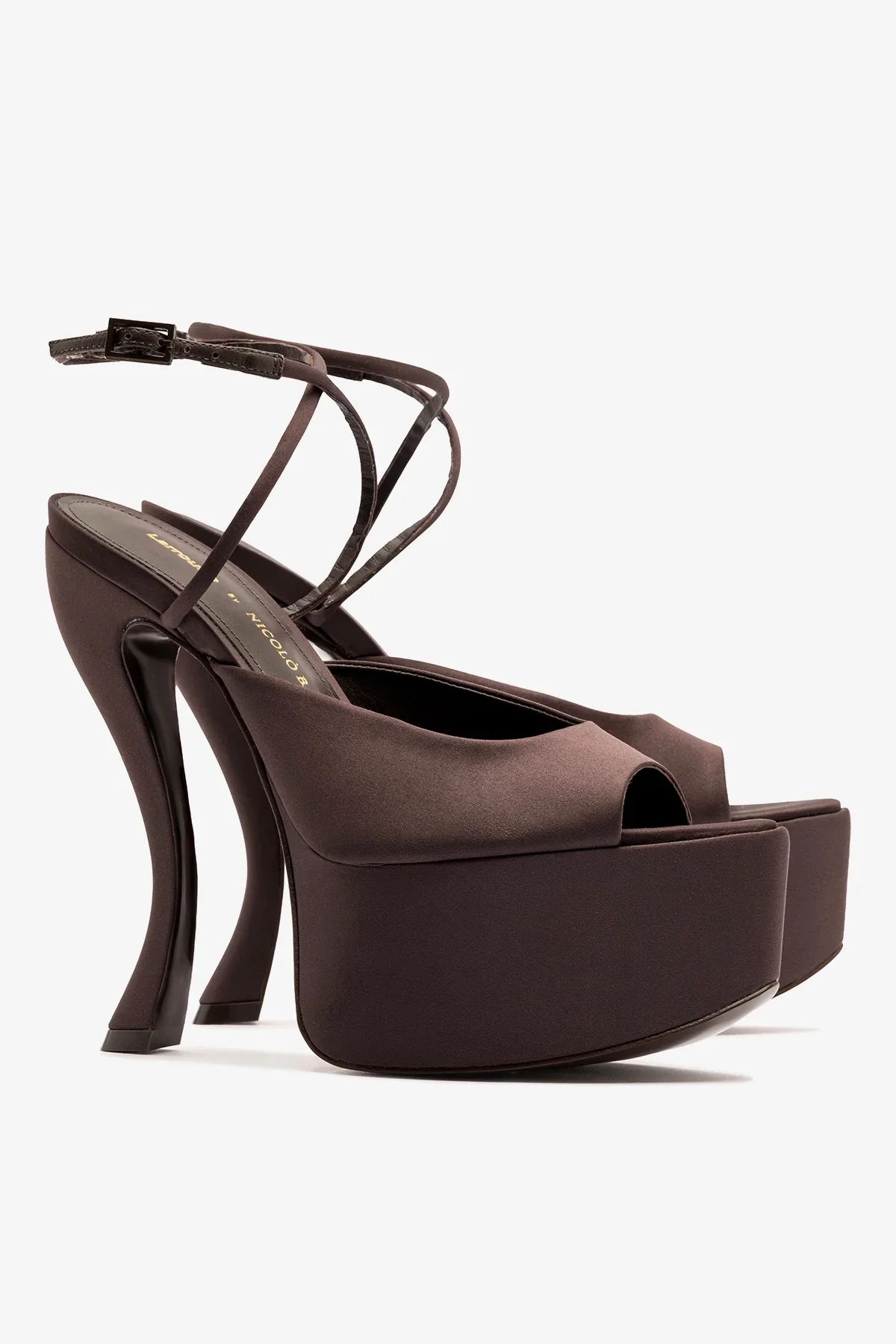 Larroudé x Nicolò B.: Sandália Lola Cetim Marrom - Image 3