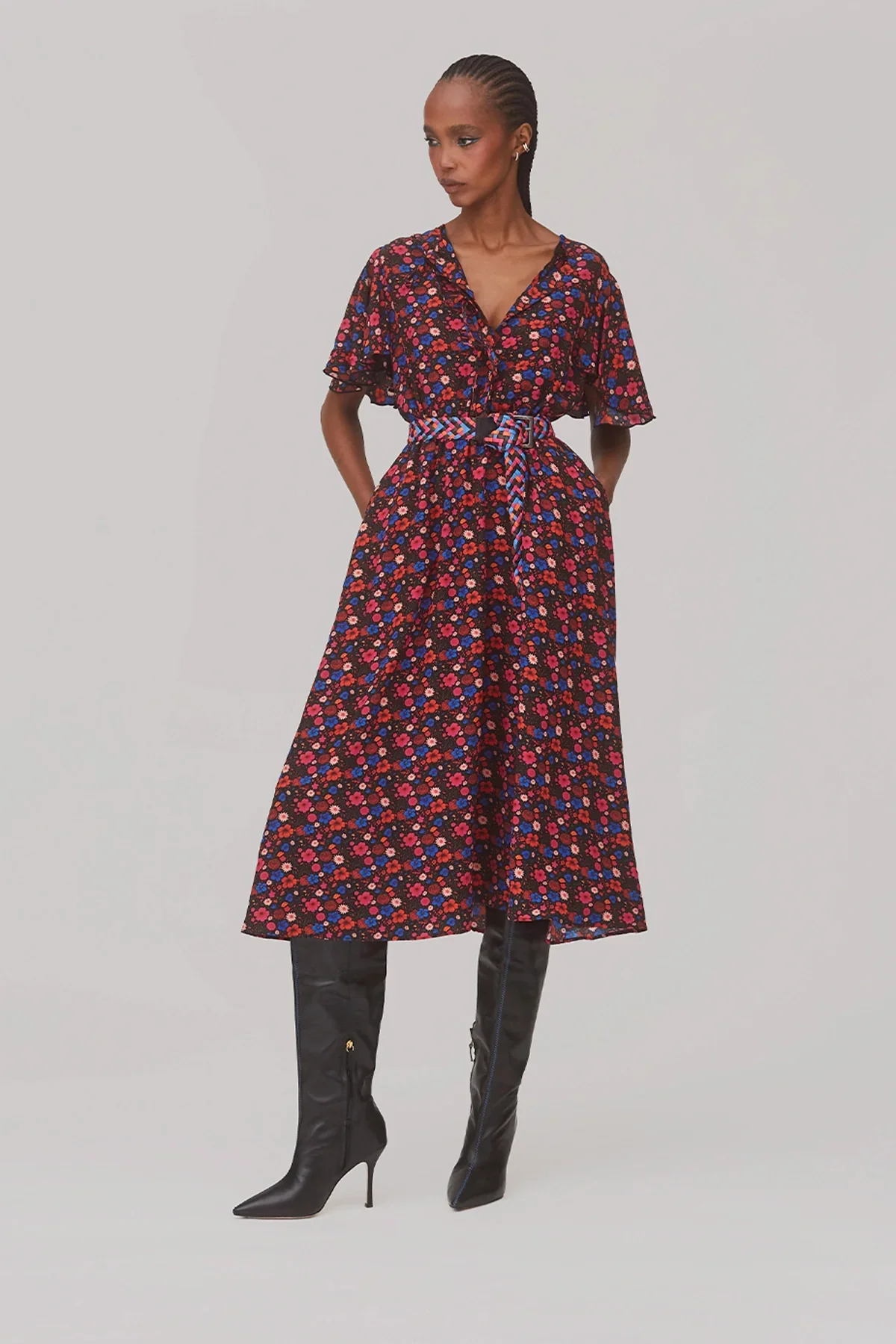 Vestido Nicole Seda Floral Preto - Image 4