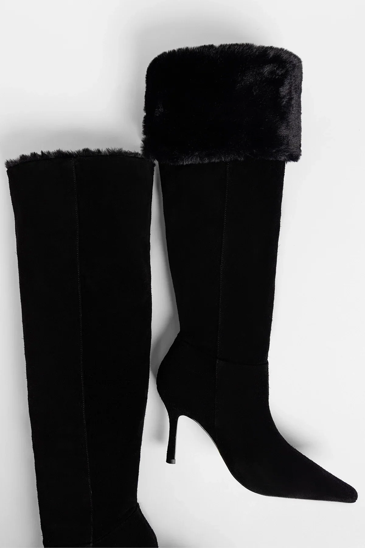Bota Carine Fur Camurça Preto - Image 4