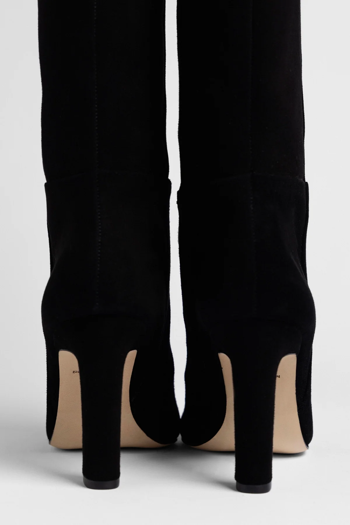 Bota Cindy Hi Camurça Preto - Image 5