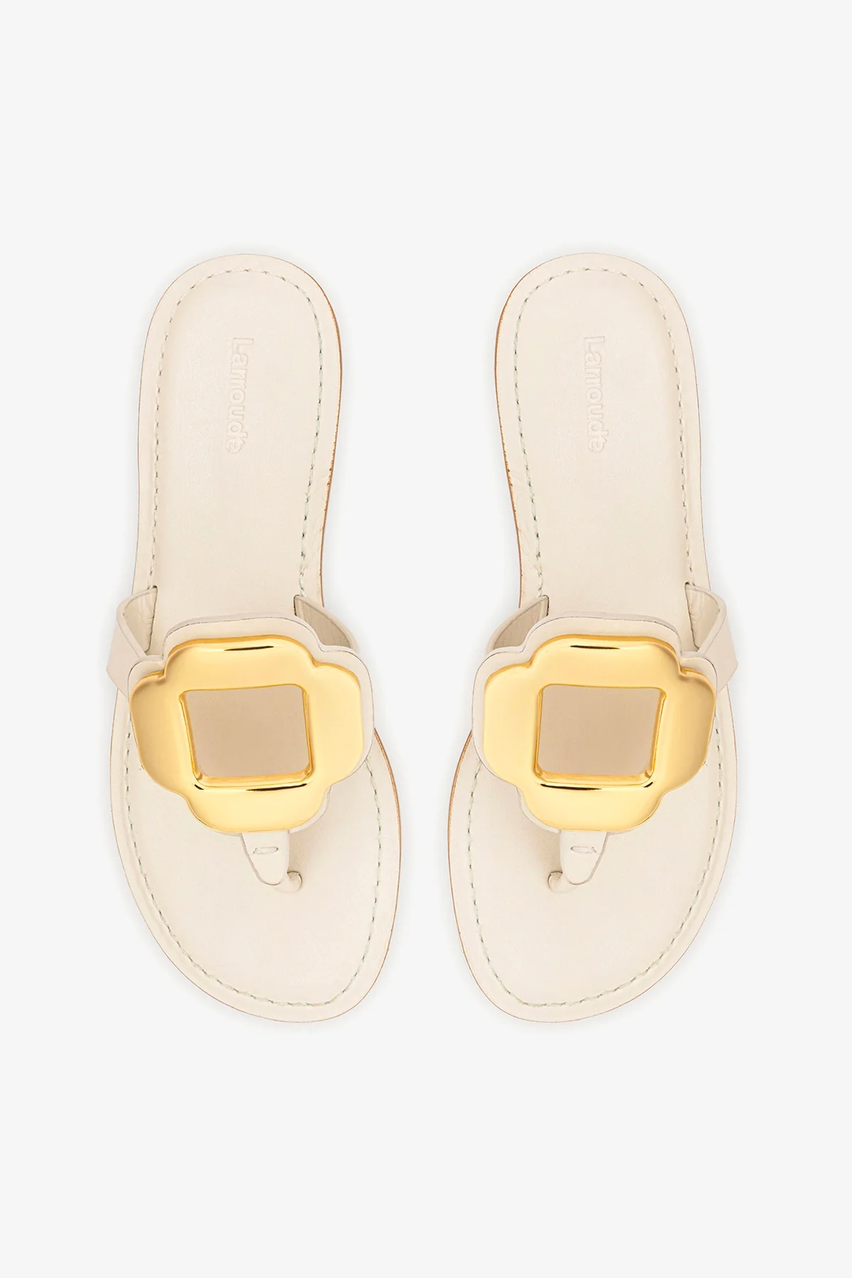Sandália Flat Margherita Couro Off White e Metal Dourado - Image 7