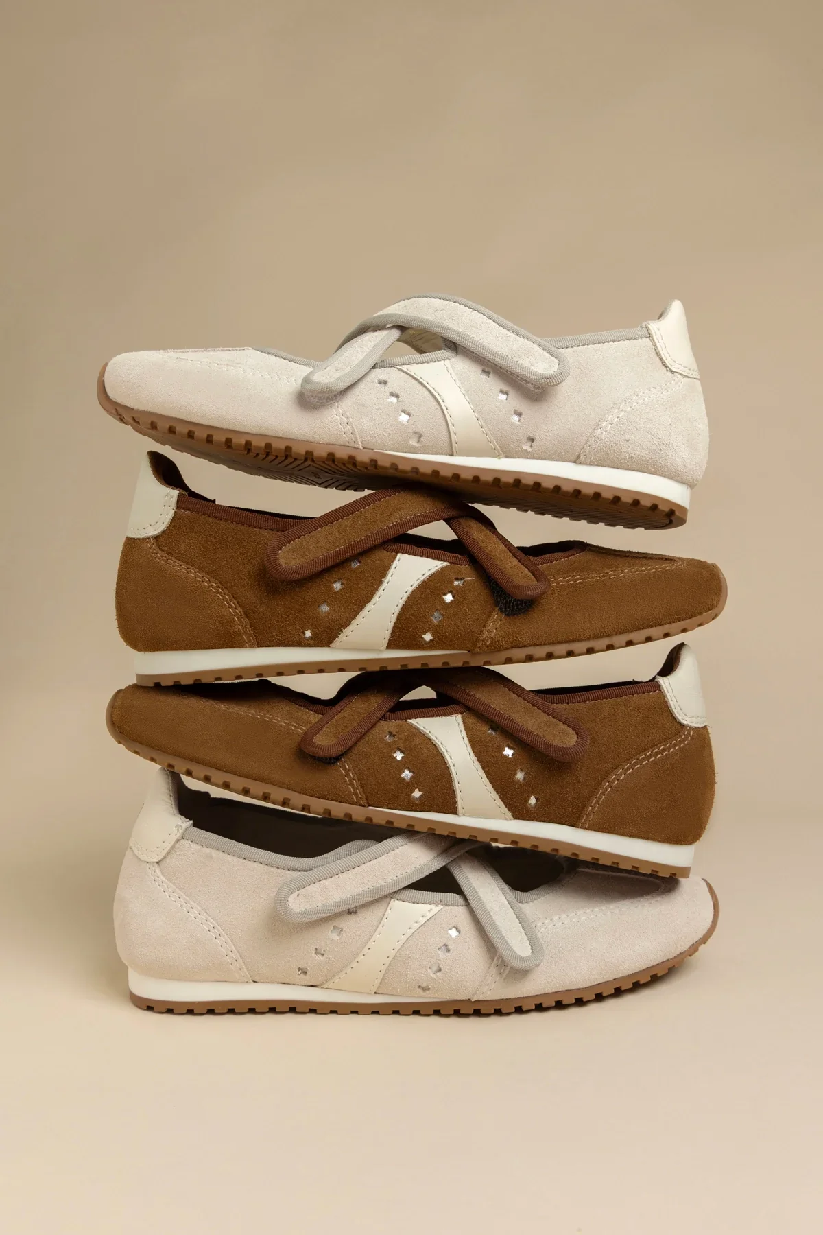 Flat Stella Ballerina Camurça Cinza e Couro Off White - Image 6