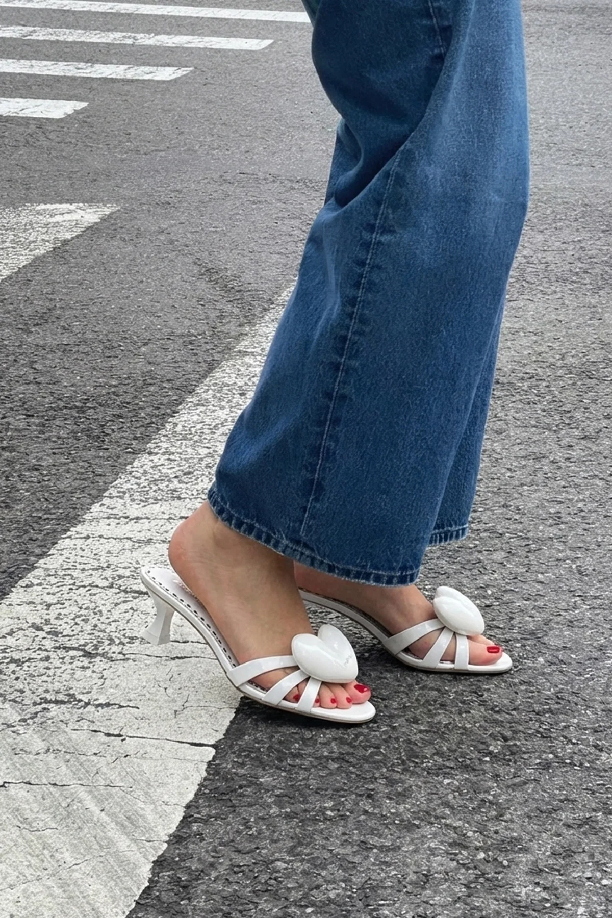 Mule Amore Couro Verniz Branco - Image 2
