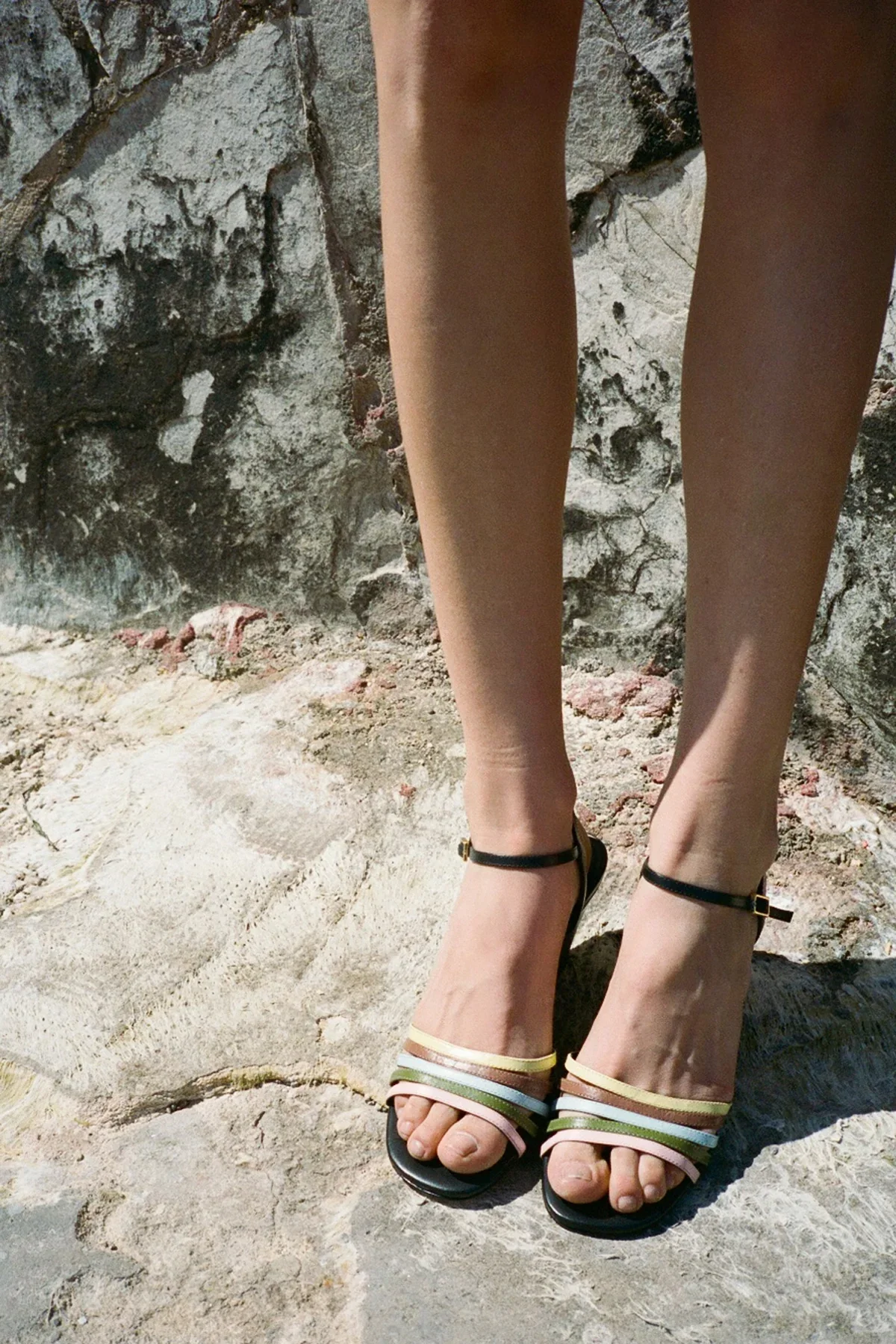 Larroudé x Ciao Lucia: Sandália Anabela Daiana Couro Preto - Image 5