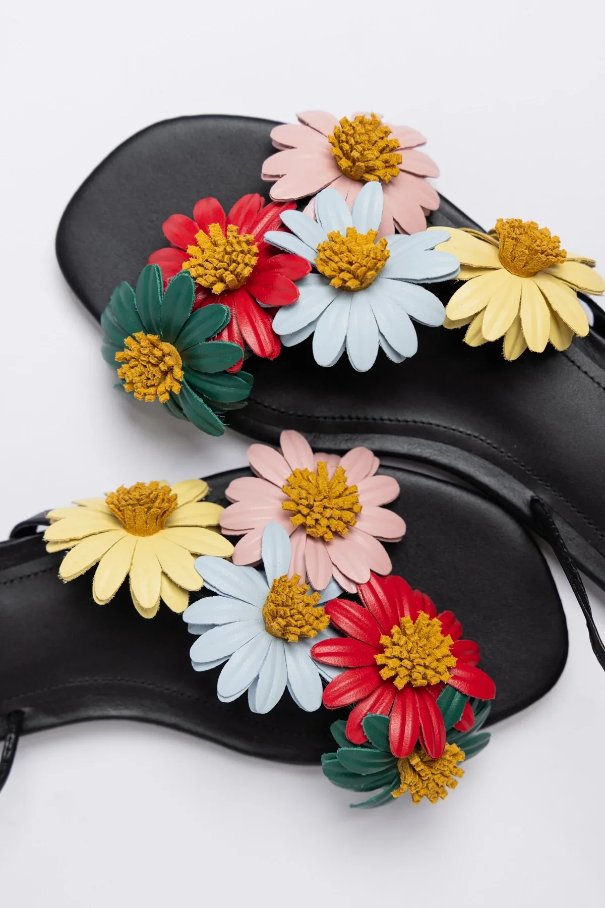Sandália Flat Fiore Couro Preto - Image 6