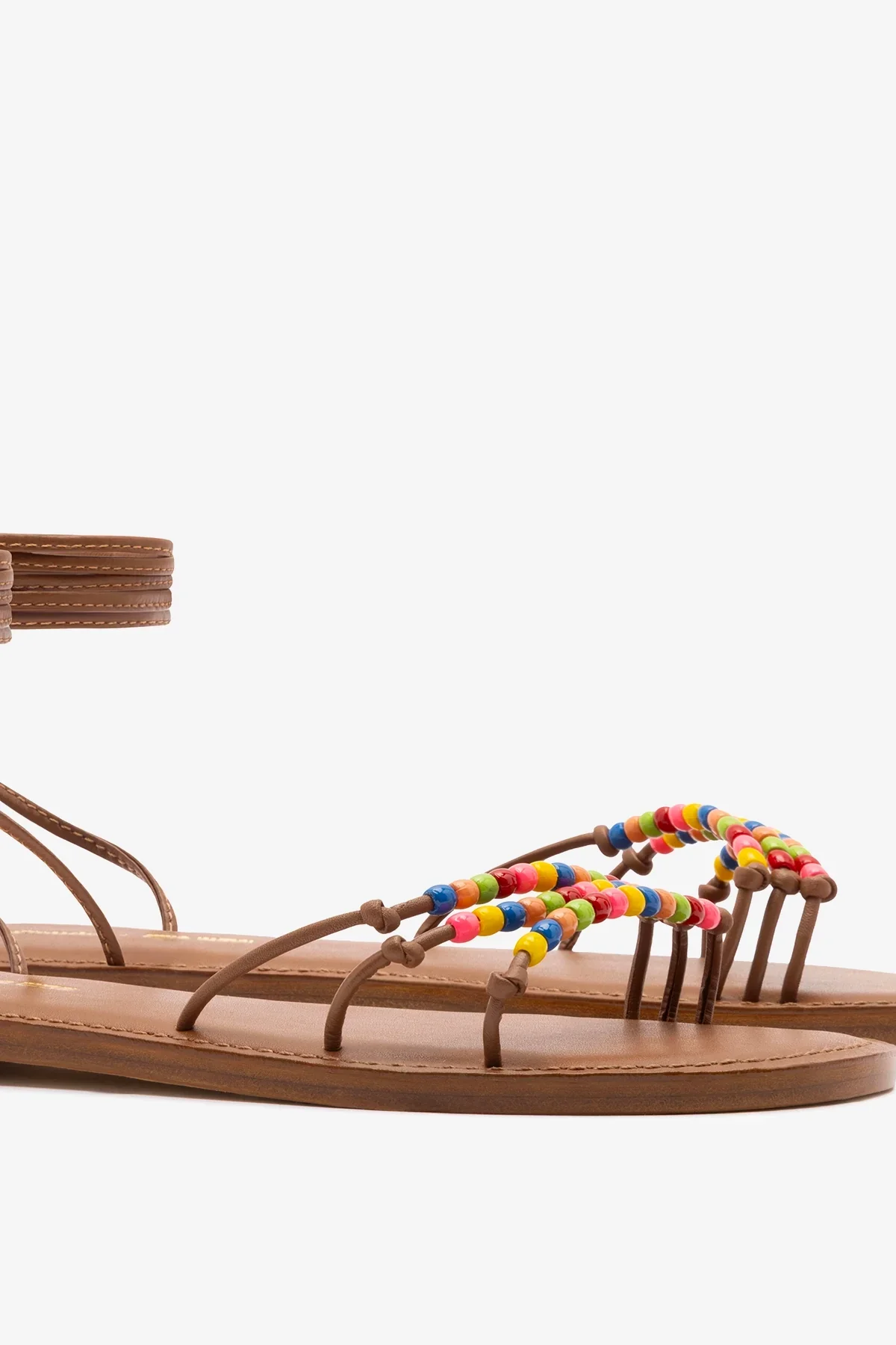 Larroudé x Ciao Lucia: Sandália Flat Susana Couro Caramelo - Image 4