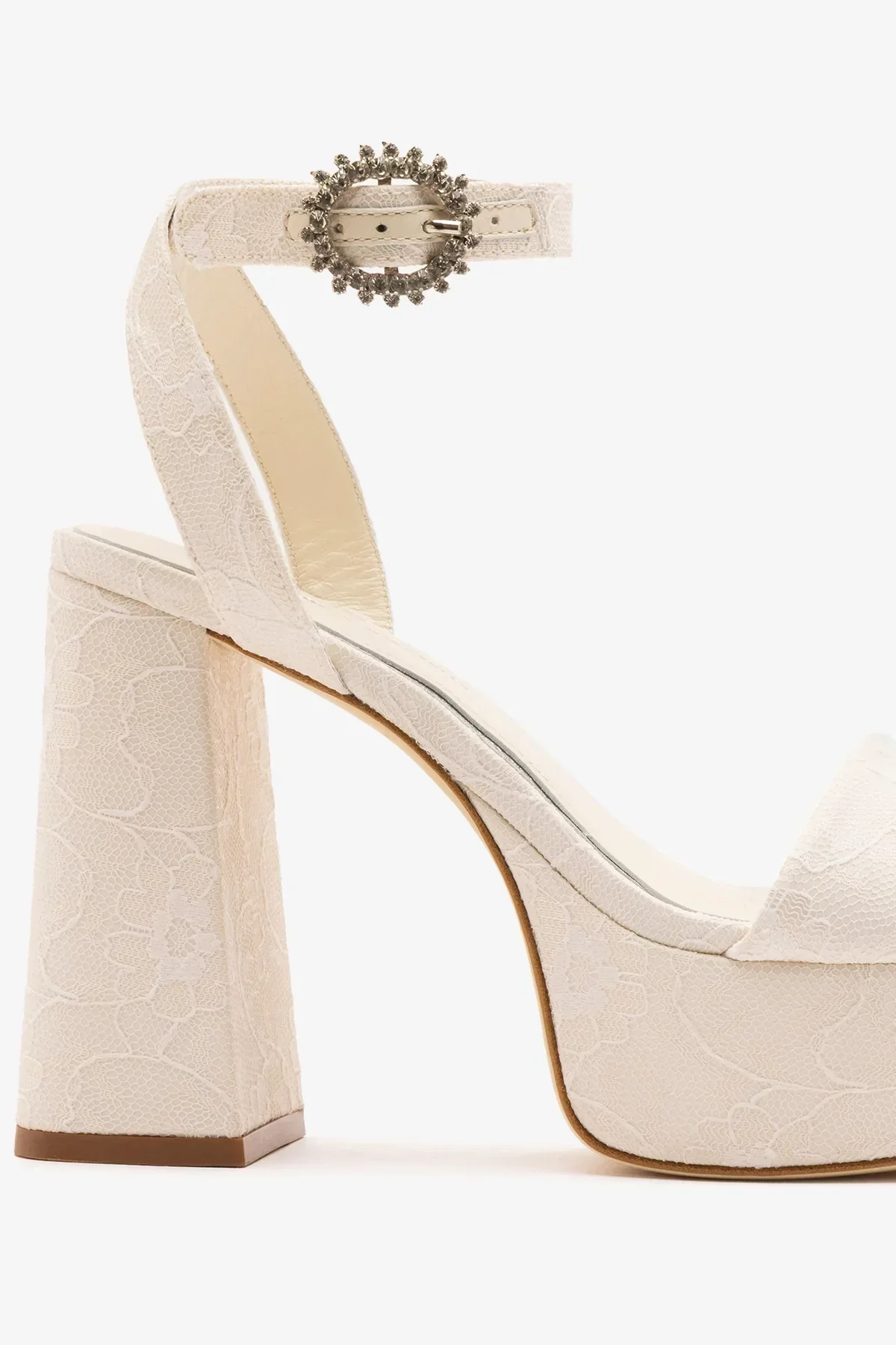 Larroudé x Markarian: Sandália Plataforma Dolly Renda Branco - Image 4