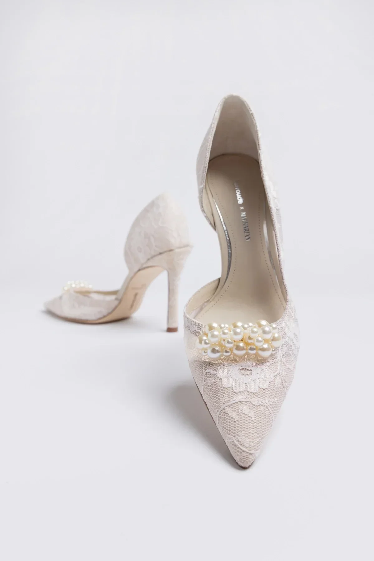 Larroudé x Markarian: Scarpin D'Orsay Renda Branco - Image 6